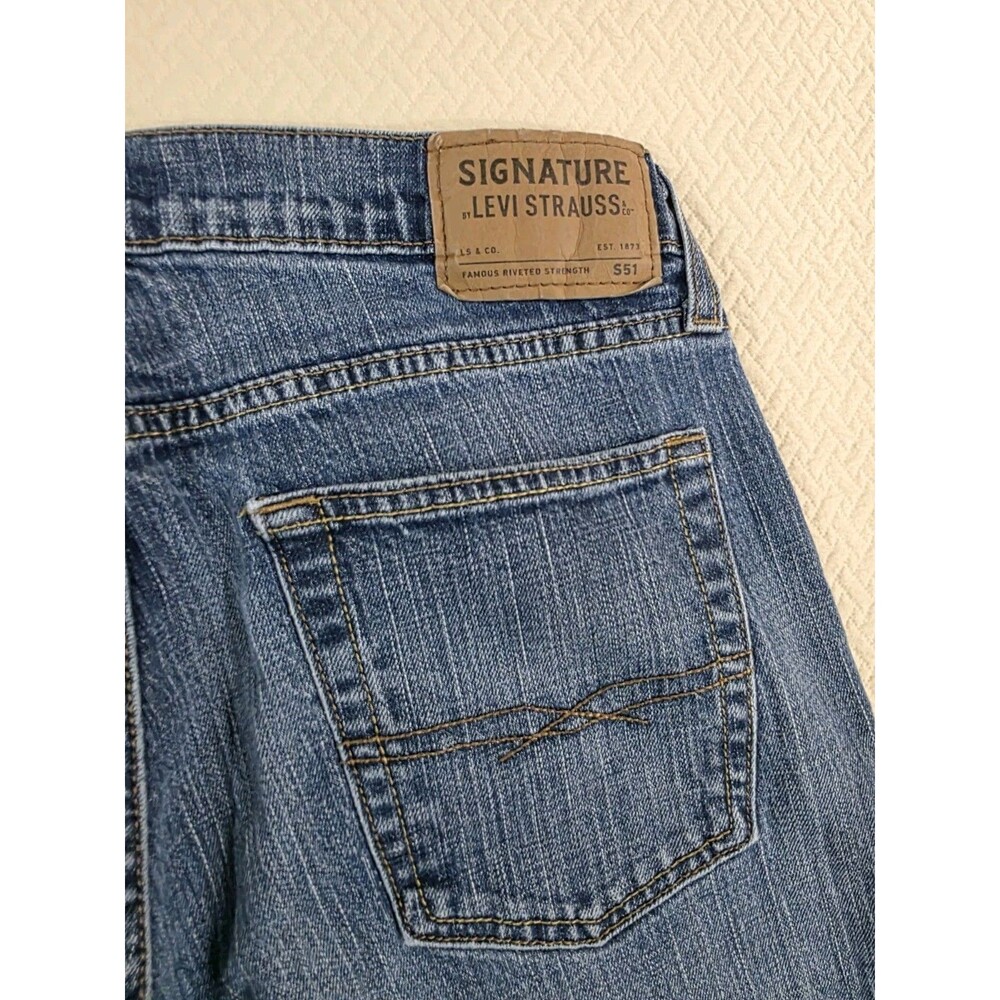Signature by Levi Strauss Men S51 Straight Leg Jeans Medium Wash Blue W34 L30 - Picture 6 of 12